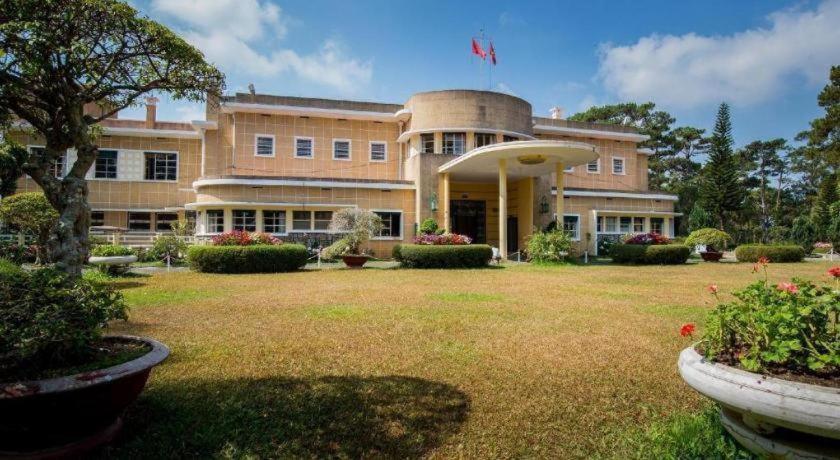 Hoa Sen Vang Hotel Dalat Exterior photo